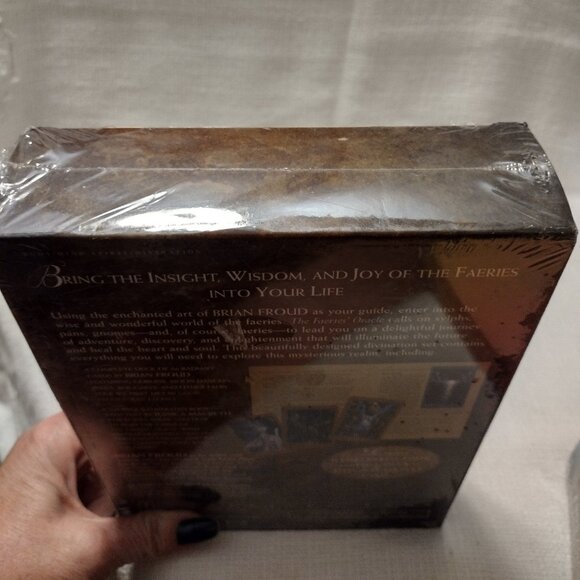 🌟 The Faeries' Oracle Deck with Hardcover Guide Book - Picture 4 of 6